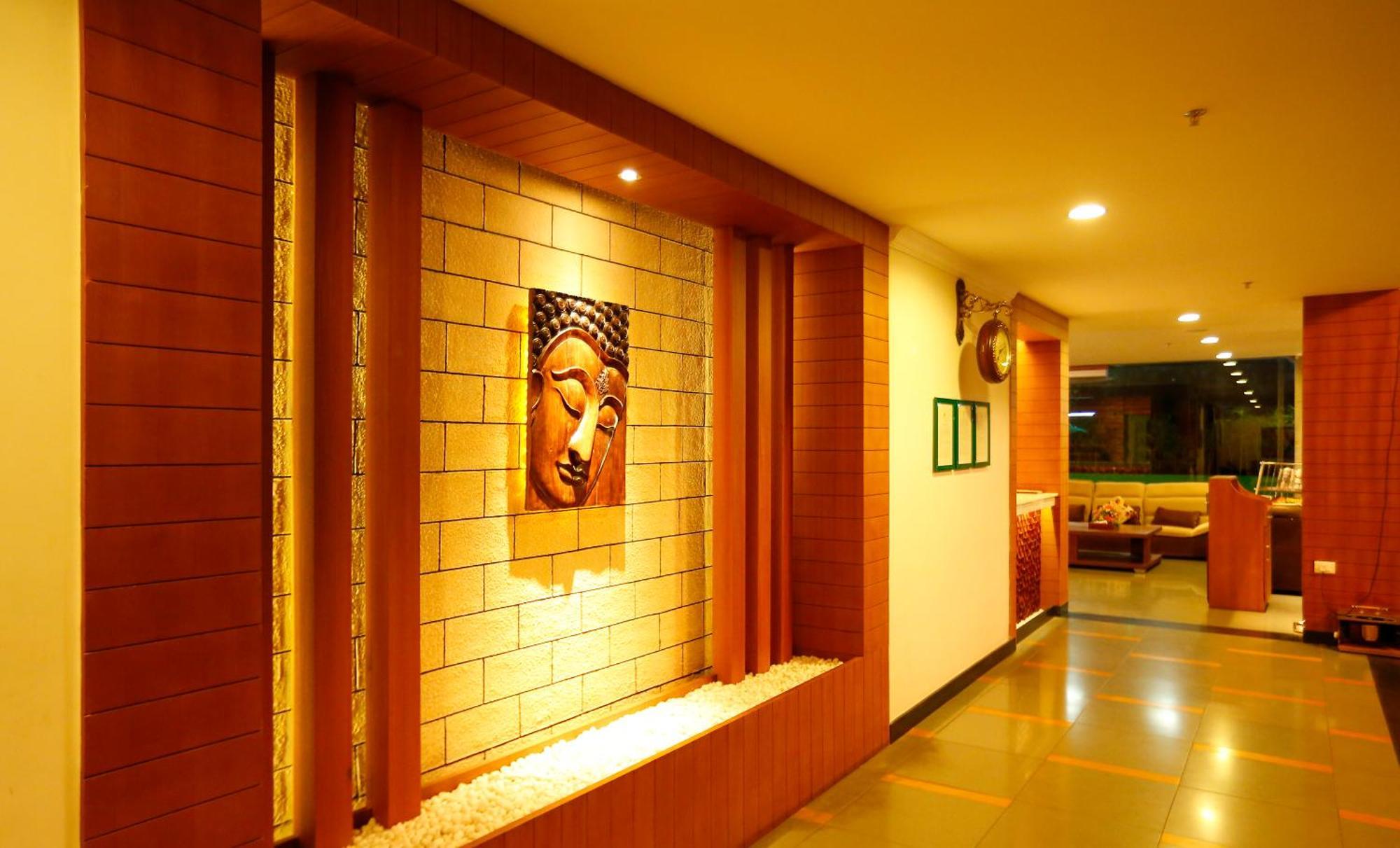 Spice Grove Hotel Thekkady Exterior photo