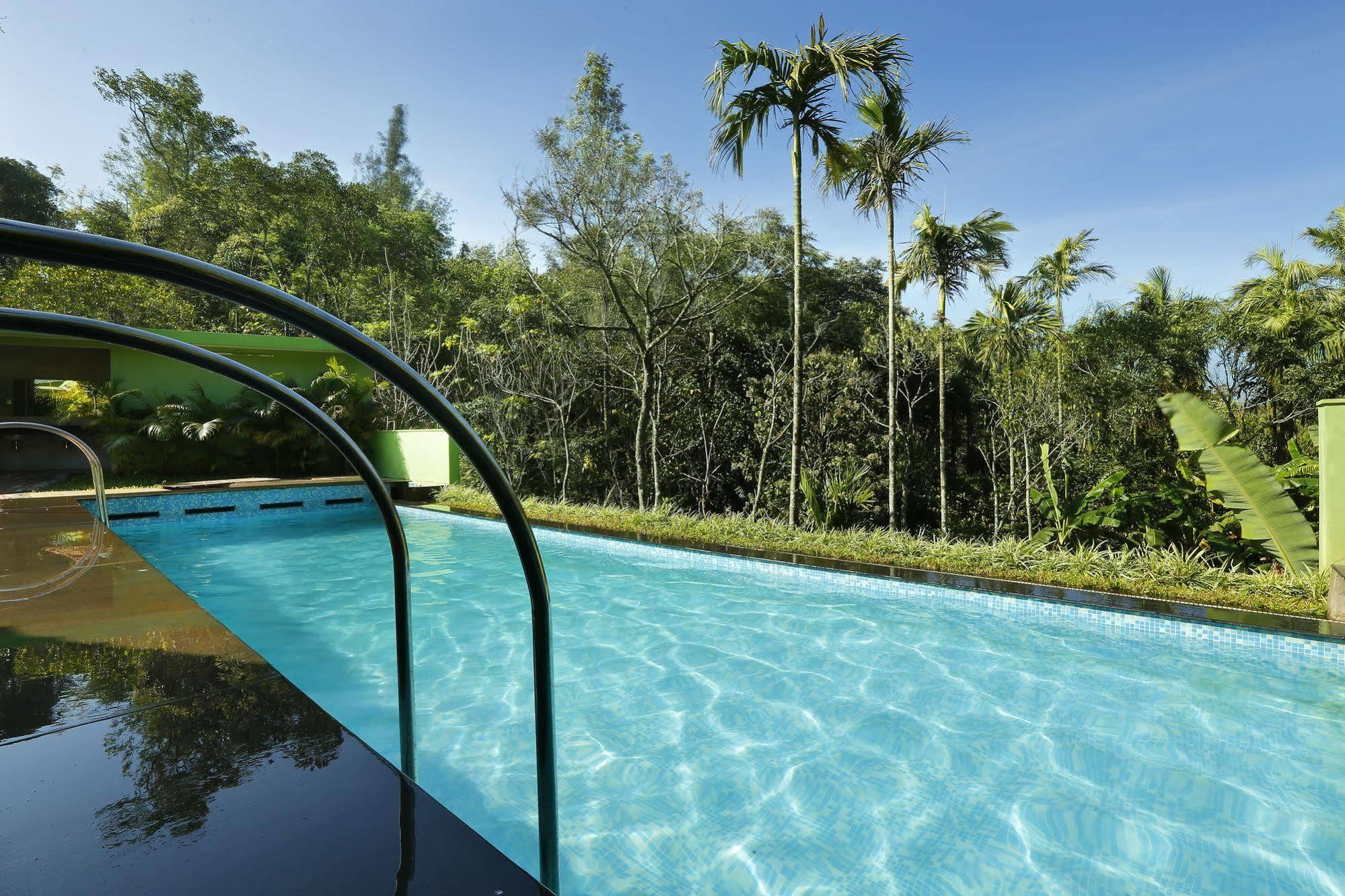 Spice Grove Hotel Thekkady Exterior photo